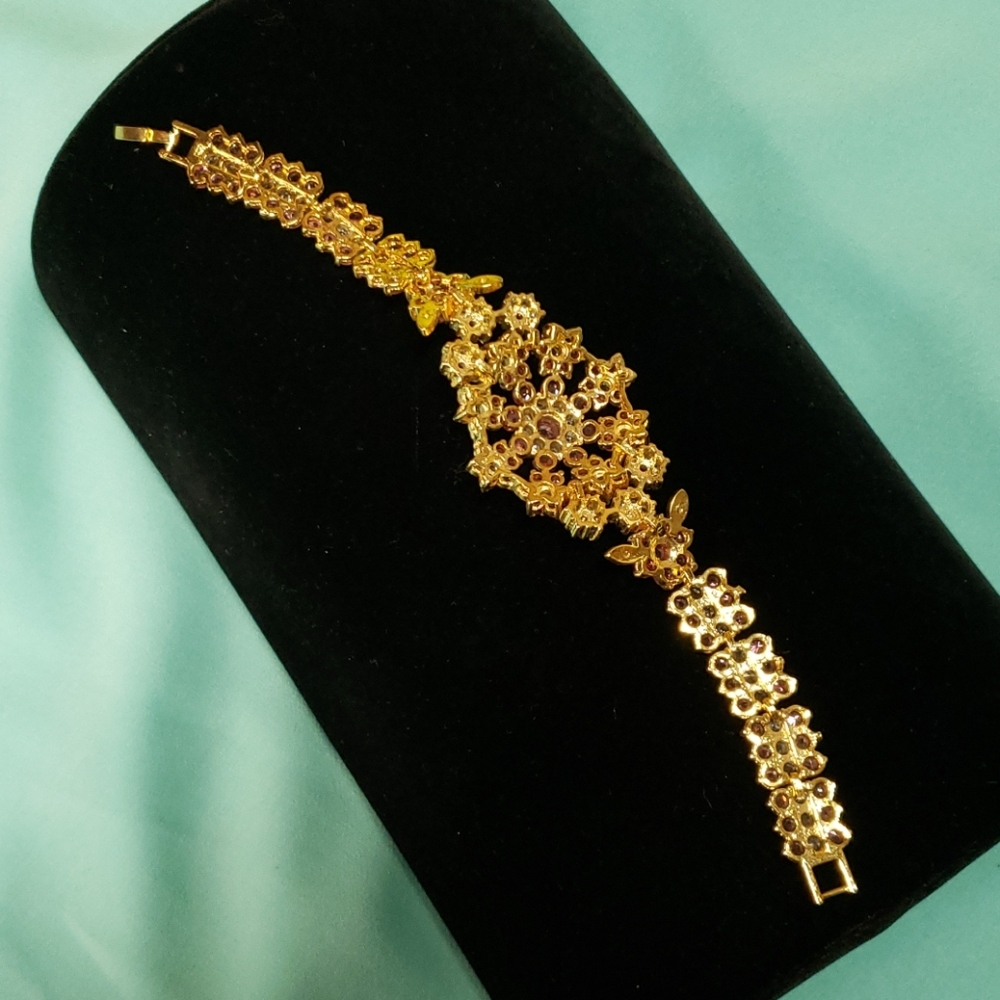 Vintage Style Flower Clasp Bracelet Gold Pink Rhinestone NWOT - Picture 3 of 12
